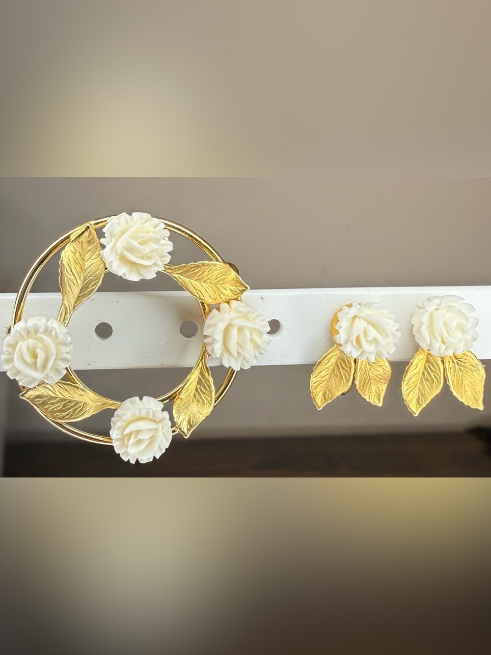 Signed Karen Lynne 12K Gold Filled Floral Brooch Fashion Jewelry Set